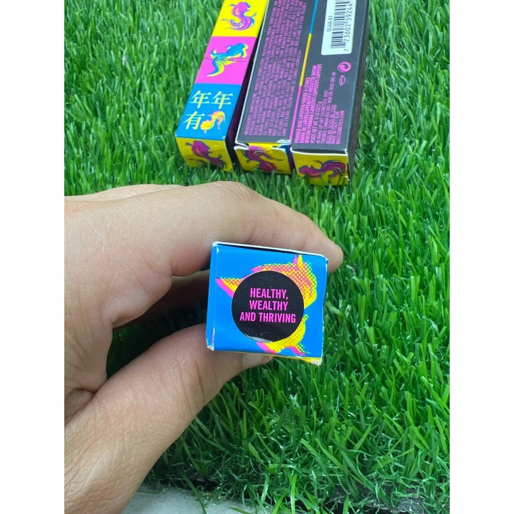 New MAC Powder Kiss Lipstick‎ Rouge À Lèvres Limited Edition Healthy, Wealthy